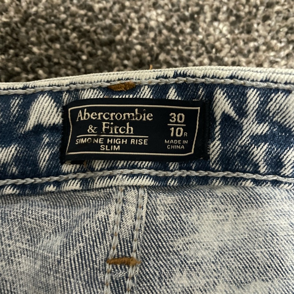 Abercrombie & Fitch acid wash women’s jeans